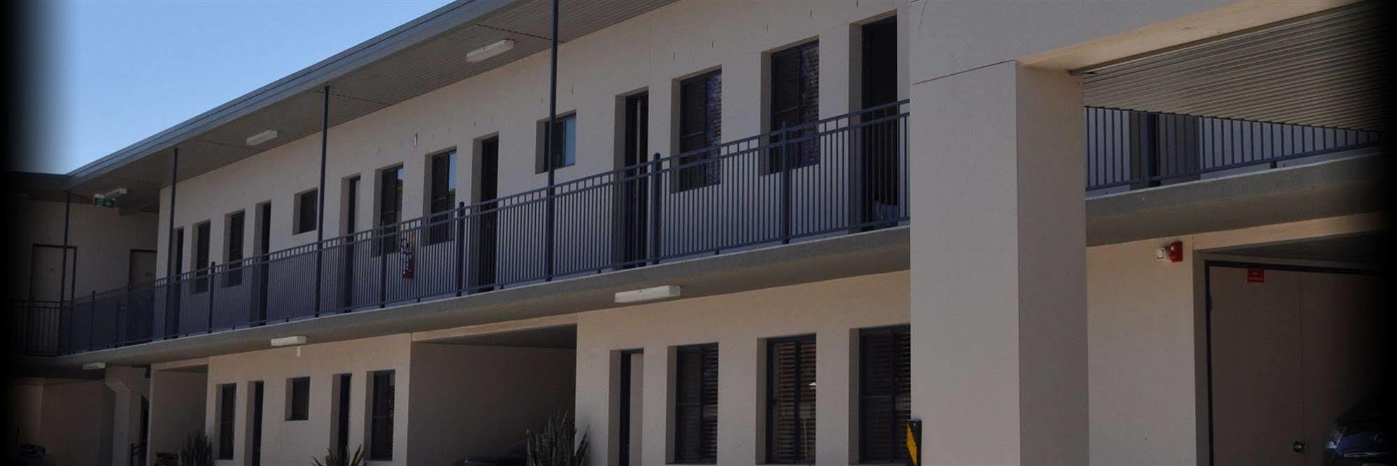 Red Cedar Motel Muswellbrook Buitenkant foto