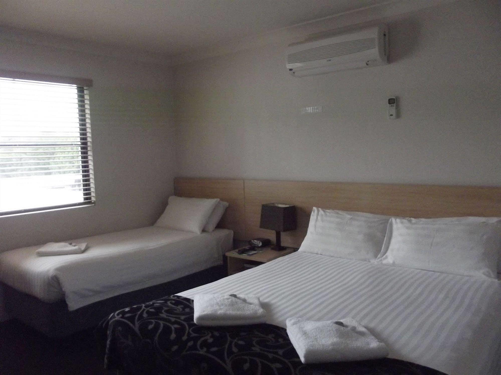 Red Cedar Motel Muswellbrook Buitenkant foto