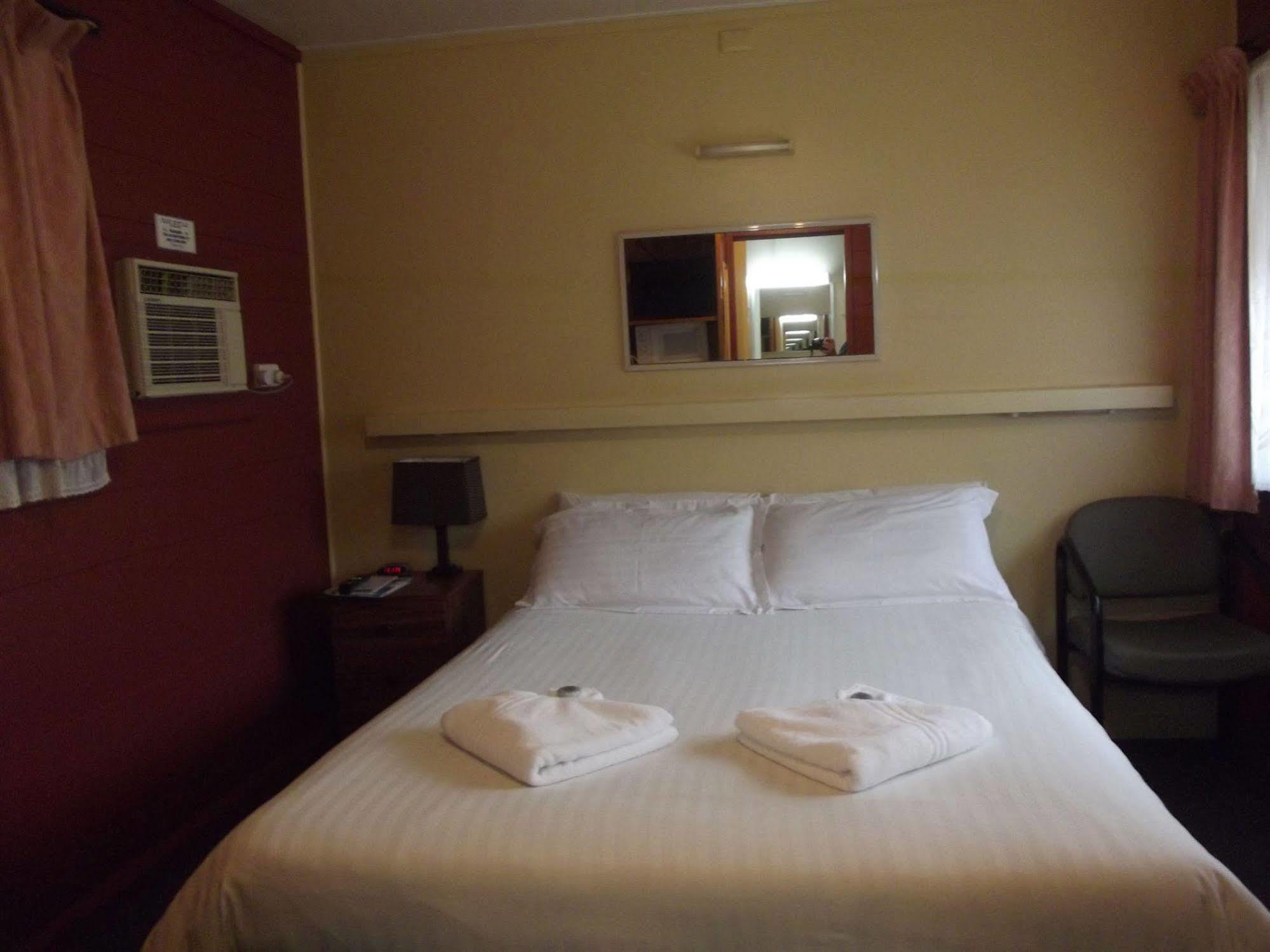 Red Cedar Motel Muswellbrook Buitenkant foto