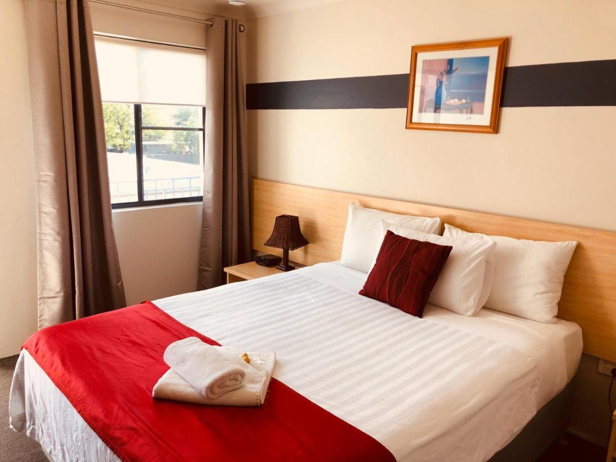 Red Cedar Motel Muswellbrook Buitenkant foto